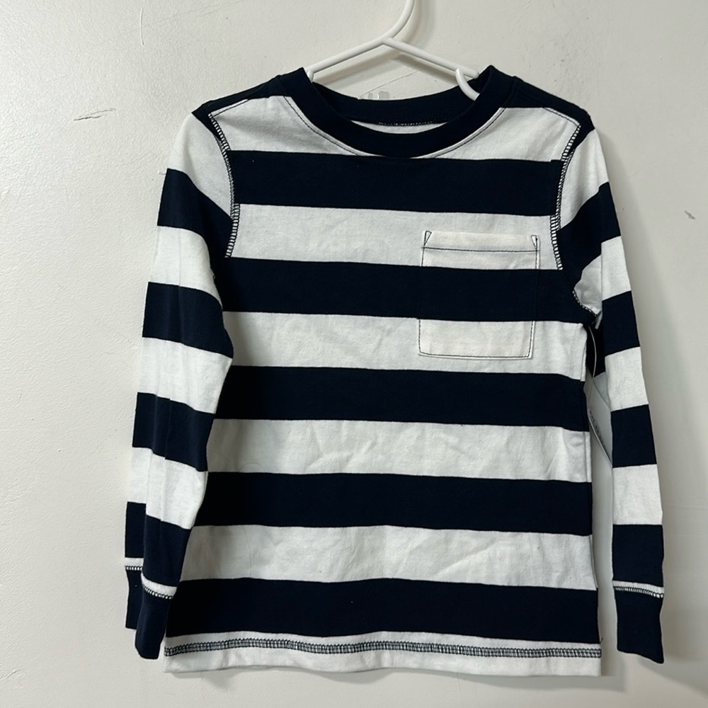 Old navy shirt